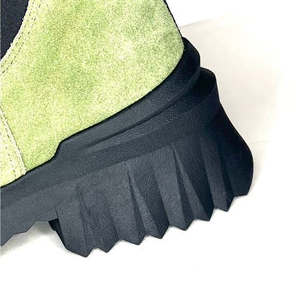 Nurture Women’s Boots Size 9.5
Waterproof leather + weather resistant treatment - Picture 5 of 16